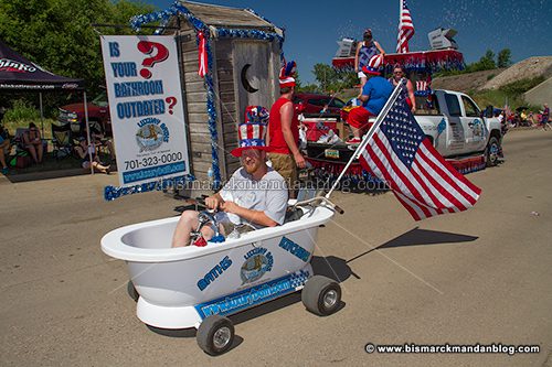 2016_4th_parade_40628-2