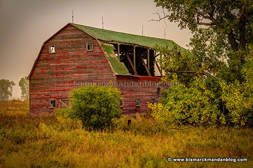 fall_barn_43907-9_hdr