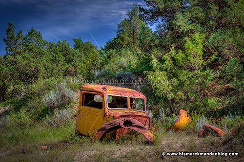 old_truck_42105-7_hdr