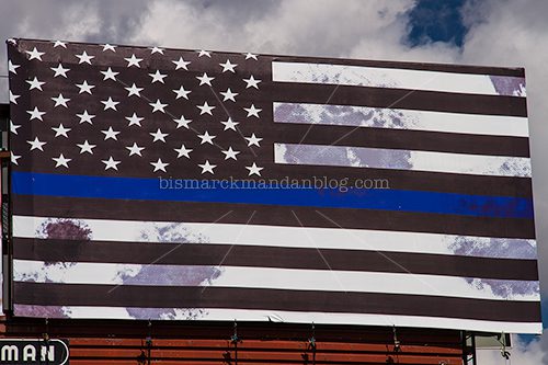 backtheblue_flag_44573